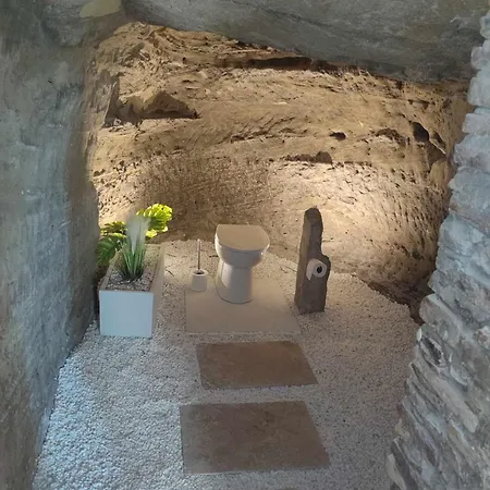 Maison Au Calme Pour 8 Personnes A 2 Pas Du Chateau D Anjou